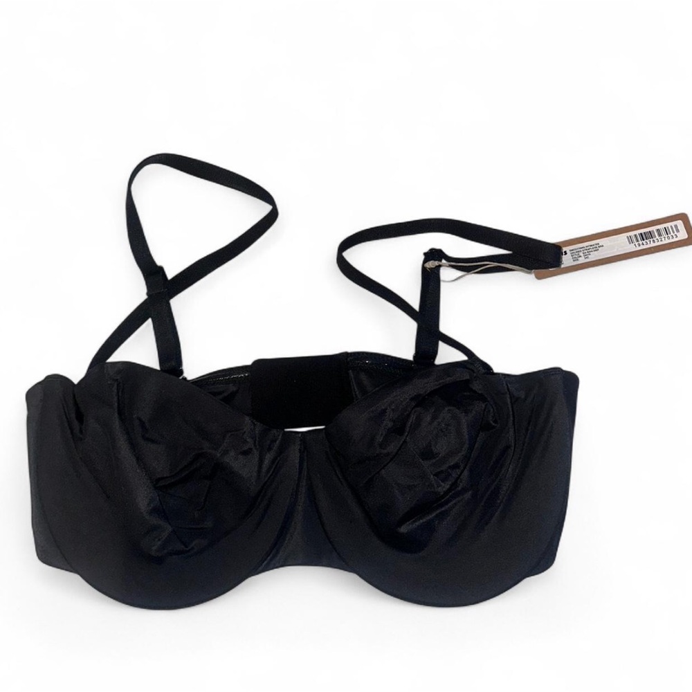 SKIMS Strapless Black Bra